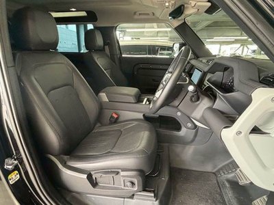 LAND ROVER DEFENDER - 7