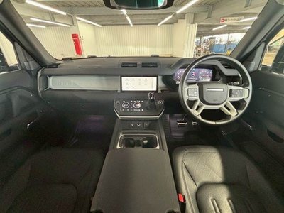 LAND ROVER DEFENDER - 3