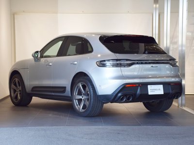 PORSCHE MACAN - 4