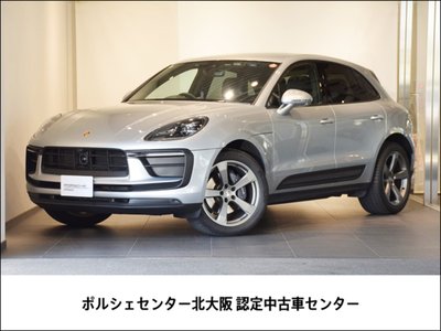 PORSCHE MACAN - 1