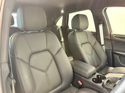 PORSCHE MACAN - 9