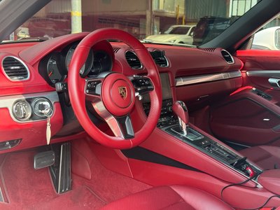 2017 Porsche 718 photo 6