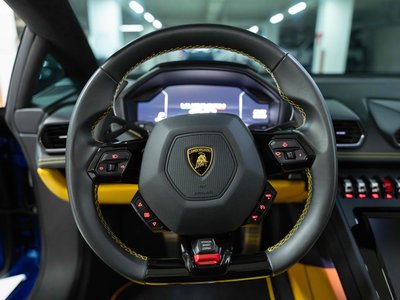 2022 Lamborghini HURACAN — фото 9