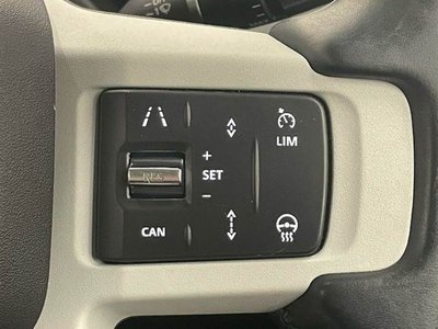 LAND ROVER DEFENDER - 6