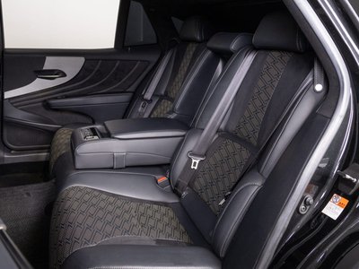 LEXUS LS - 6