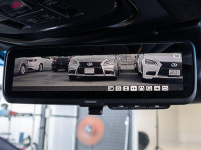 LEXUS LS - 9