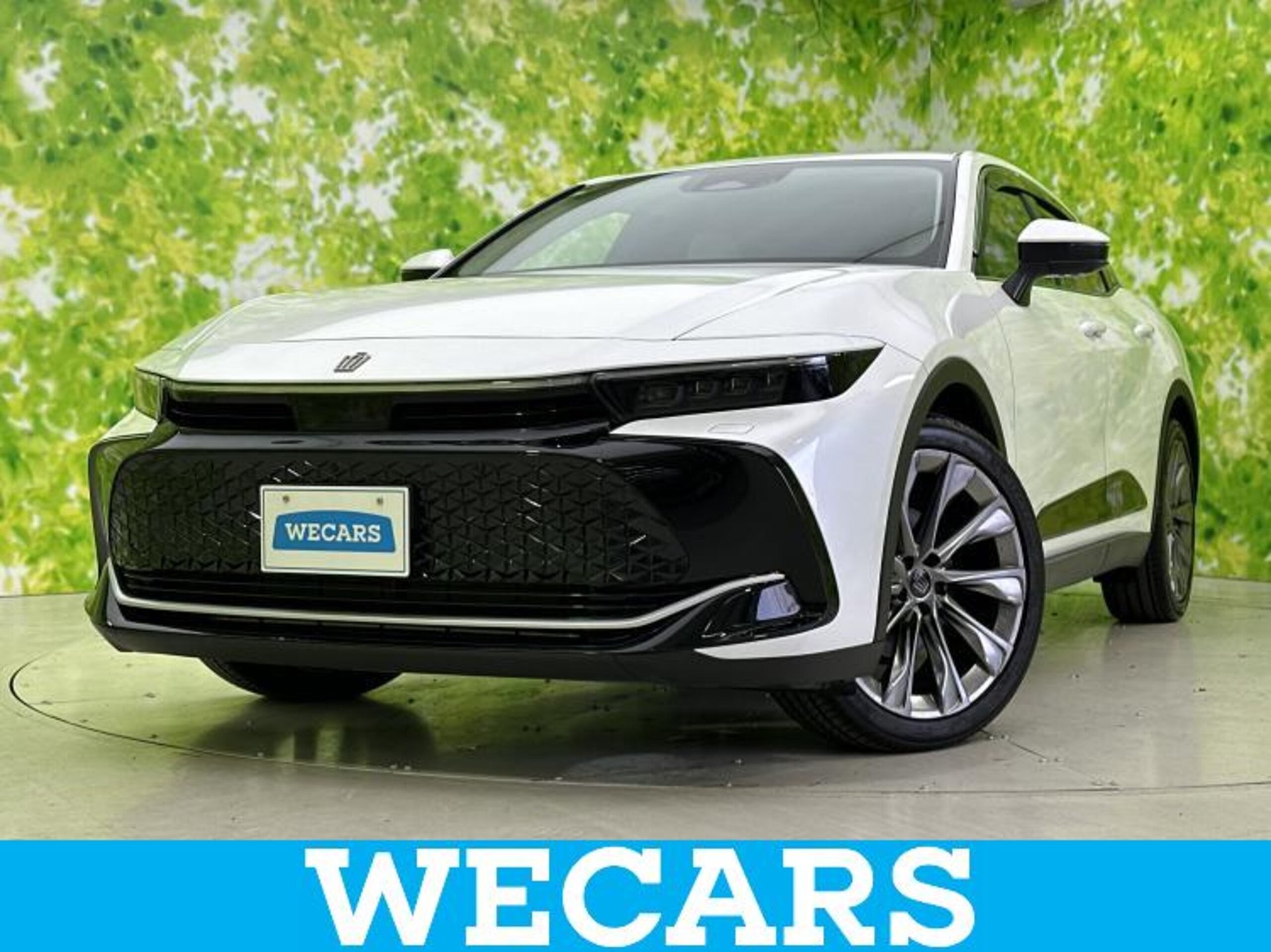 TOYOTA CROWN CROSSOVER - View 1