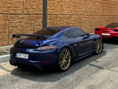 2023 Porsche 718 照片 2