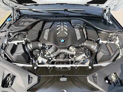 BMW 8 SERIES - 7