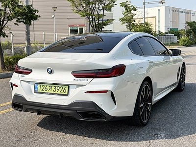 BMW 8 SERIES - 4