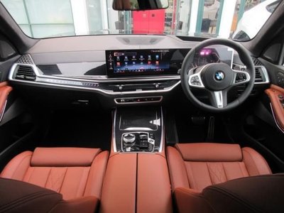 2025 BMW X7 照片 8