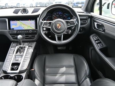 PORSCHE MACAN - 7