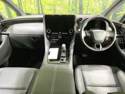 2025 Toyota VELLFIRE photo 2