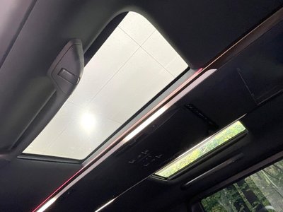2025 Toyota VELLFIRE photo 4