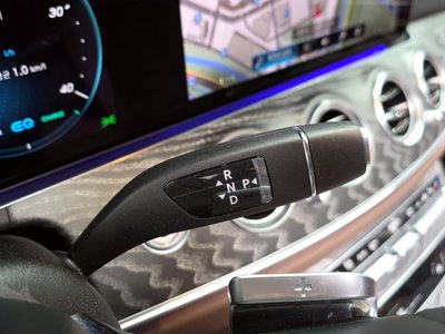 MERCEDES-BENZ E-CLASS - 9