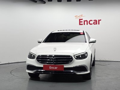 MERCEDES-BENZ E-CLASS - 2