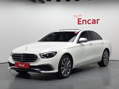 MERCEDES-BENZ E-CLASS - 1