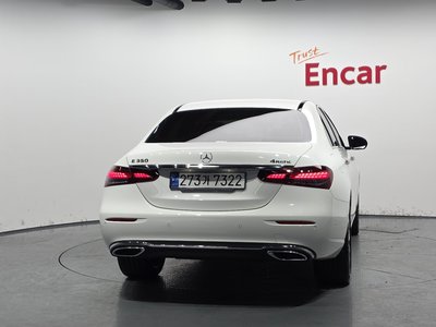 MERCEDES-BENZ E-CLASS - 3