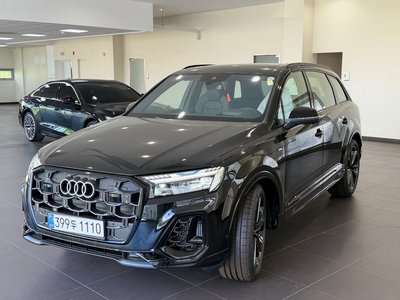 AUDI Q7 - 1