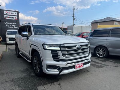 TOYOTA LAND CRUISER 300 - 1