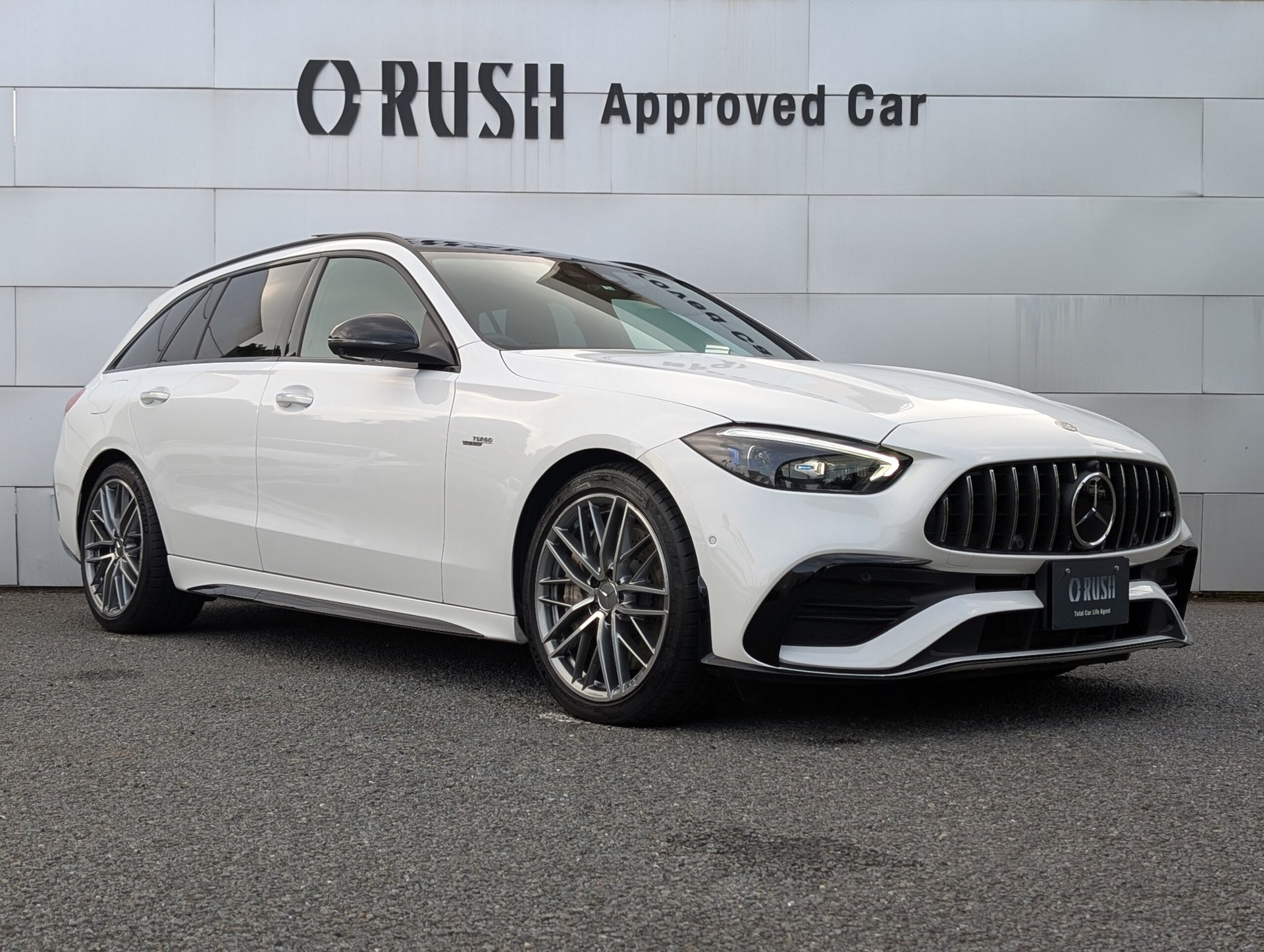 MERCEDES-BENZ C-CLASS AMG - View 1