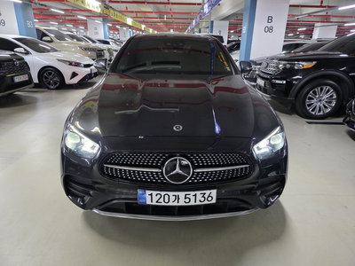 MERCEDES-BENZ E-CLASS - 1