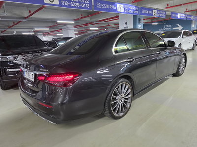 MERCEDES-BENZ E-CLASS - 3