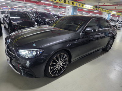 MERCEDES-BENZ E-CLASS - 2