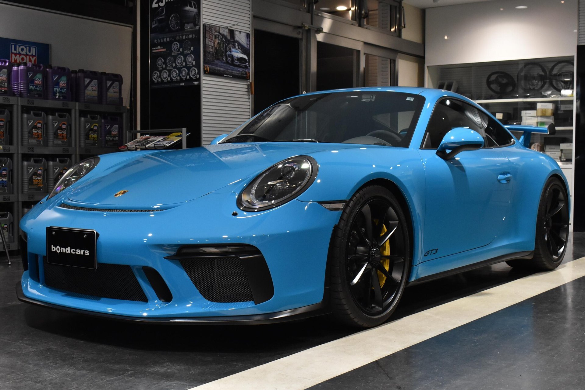 PORSCHE 911 - View 1