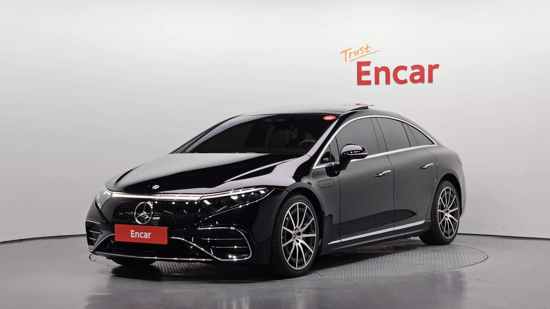 MERCEDES-BENZ EQS - View 1