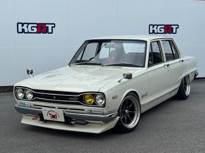 NISSAN SKYLINE - 2
