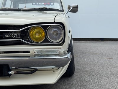 NISSAN SKYLINE - 10