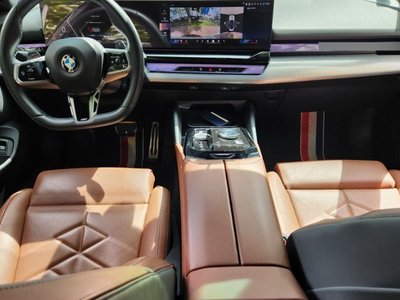 BMW 5 SERIES - 10