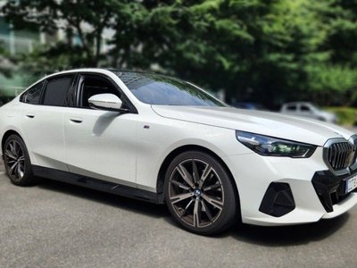 BMW 5 SERIES - 5