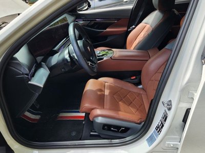 BMW 5 SERIES - 8