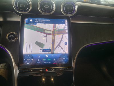 MERCEDES-BENZ GLC - 10