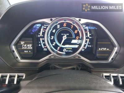 LAMBORGHINI AVENTADOR - 6