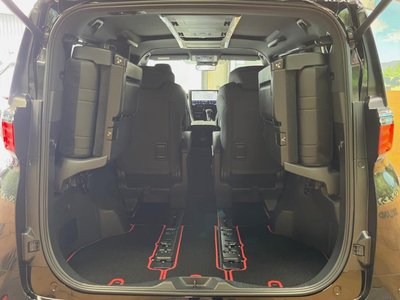 2025 TOYOTA ALPHARD photo 10