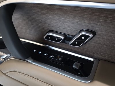صورة مصغرة 44 لـ 2025 LAND Rover RANGE ROVER