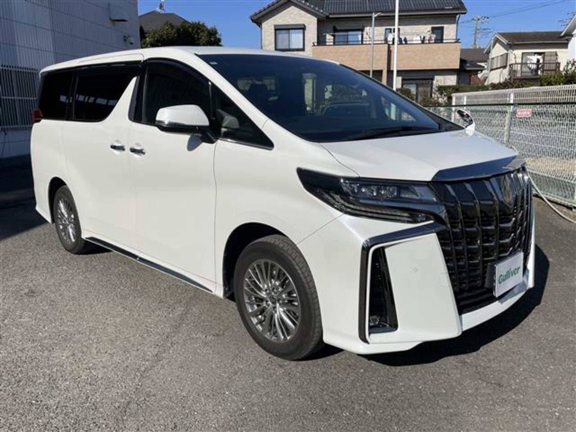 TOYOTA ALPHARD - View 1