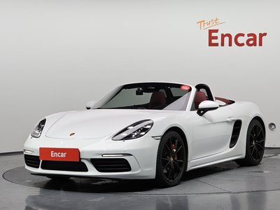2017 Porsche 718 — фото 1