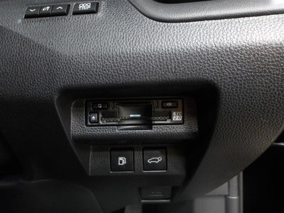 TOYOTA CROWN SPORT - 9