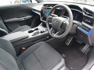 2024 Lexus RZ thumbnail 13