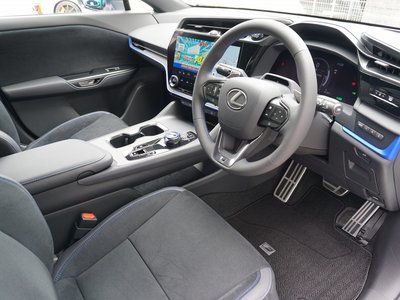 2024 Lexus RZ photo 3