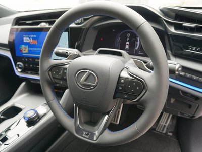 2024 Lexus RZ thumbnail 17