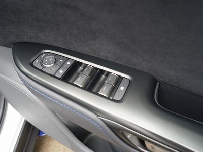 2024 Lexus RZ thumbnail 35