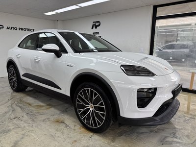 PORSCHE MACAN - 9