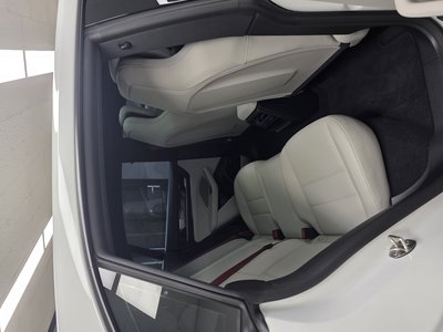 PORSCHE MACAN - 2