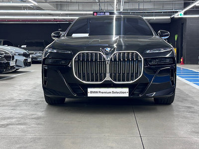 BMW 7 SERIES - 2
