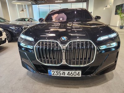 BMW 7 SERIES